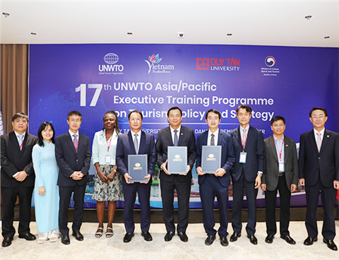Khai mạc Hội thảo Đào tạo cấp Quản lý Chính sách và Chiến lược Du lịch lần thứ 17 của UNWTO tại Đại học Duy Tân