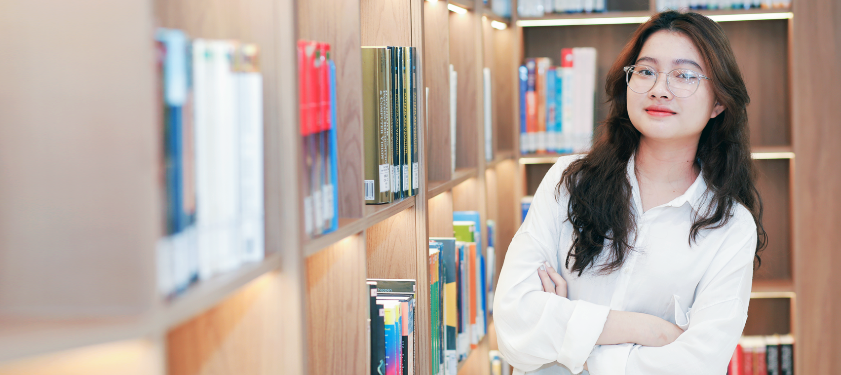 Trường Ngôn ngữ & Xã hội Nhân văn