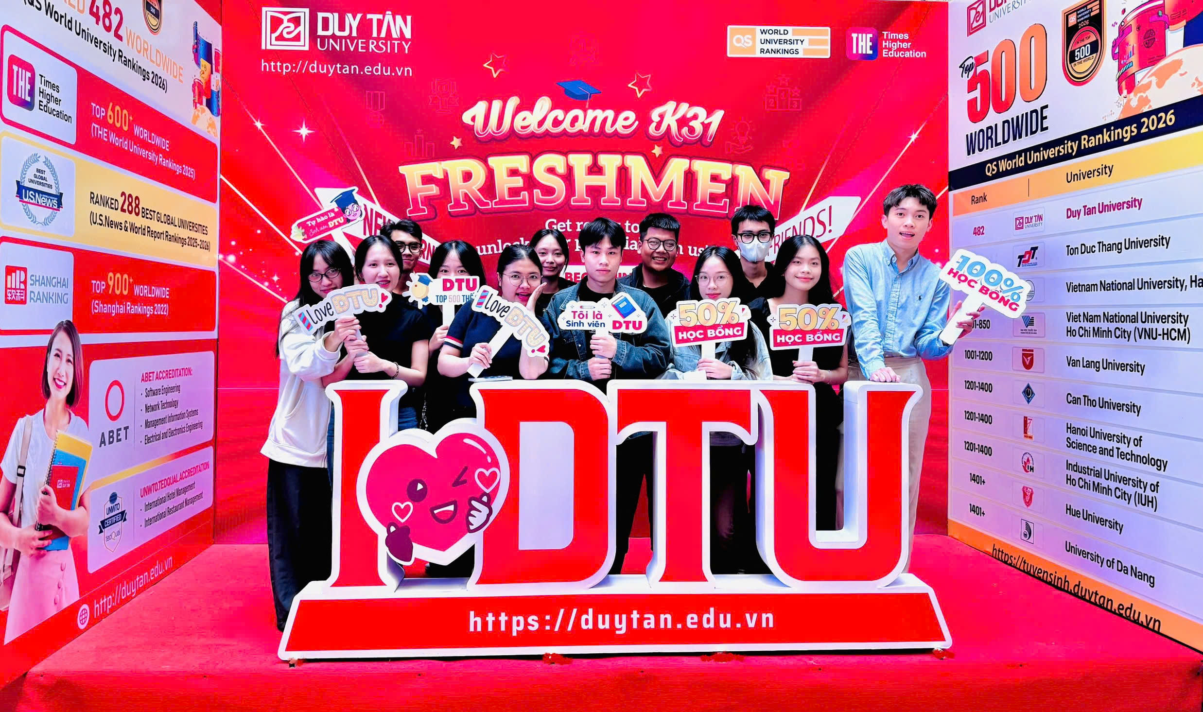 Chào mừng Tân sinh viên khóa 31 về với ngôi nhà chung Duy Tân