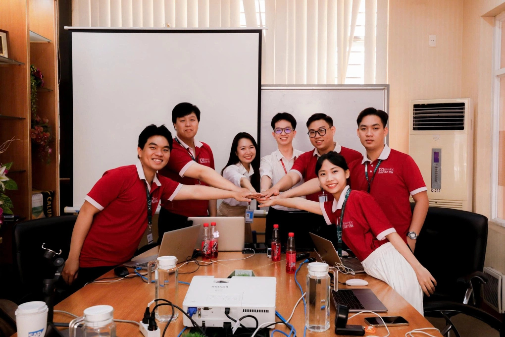 Sinh viên DTU vô địch giải quản trị doanh nghiệp quốc tế