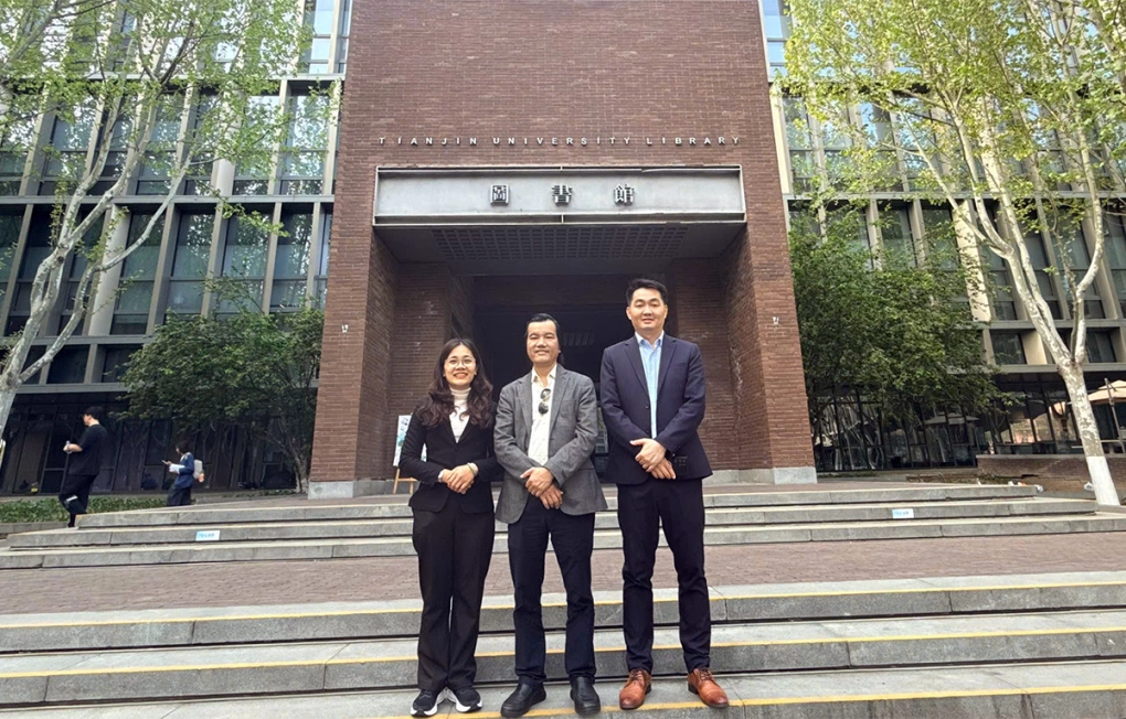 Cán bộ, giảng viên Đại học Duy Tân tại Đại học Thiên Tân