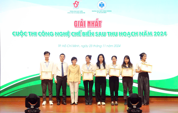 Sinh viên Duy Tân nhận giải nhất tại cuộc thi “Công nghệ chế biến sau thu hoạch” 2024