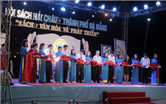 Đại học Duy Tân tham gia Hội sách Hải Châu - Tp. Đà Nẵng năm 2016