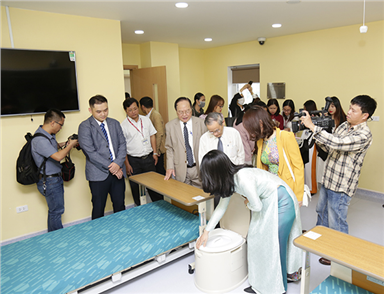 Lễ Khánh thành Phòng Thực hành Kỹ năng Điều dưỡng tại Đại học Duy Tân