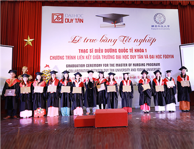 Khóa Thạc sĩ Điều dưỡng Quốc tế đầu tiên do Đại học Duy Tân liên kết đào tạo với Đại học FooYin tốt nghiệp