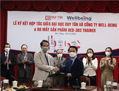 Đại học Duy Tân ra mắt Máy AED-302 Trainer và ký kết với Wellbeing để Thương mại hóa các Sản phẩm Công nghệ về Y tế