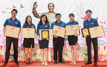 Six DTU lecturers and students honored for their exemplary contributions to Danang by the City Union