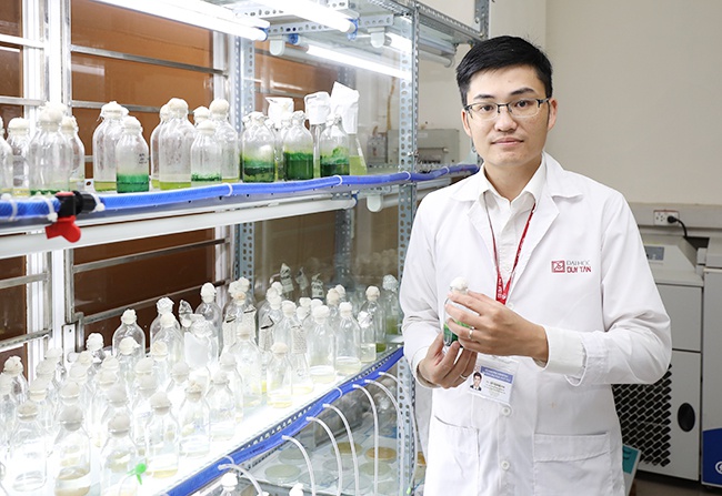 TS Hồ Thanh Tâm nhận giải “Quả cầu vàng 2020”