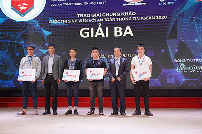 Sinh viên Duy Tân giành giải Ba cuộc thi SV với An toàn thông tin ASEAN 2020